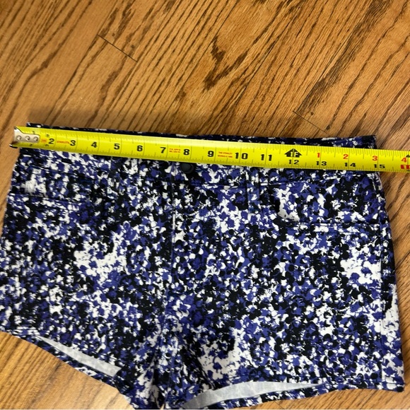Joe’s Jeans | Electric Blue Popart Paint Splatter Denim Jean Shorts Size 28 - Picture 9 of 11